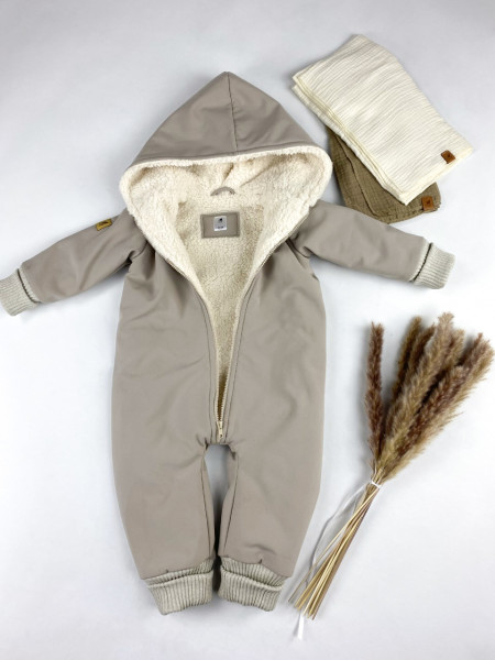 Overall beige aus Softshell mit Teddyfell Fütterung