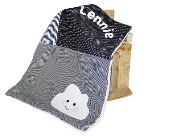 Babydecke Wölkchen schwarz mit Namen